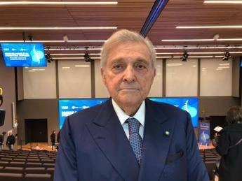 Staminali, Denaro (Campus Bio-Medico): "Possono rinvigorire struttura colonna vertebrale" Staminali, Denaro (Campus Bio-Medico): "Possono rinvigorire struttura colonna vertebrale"