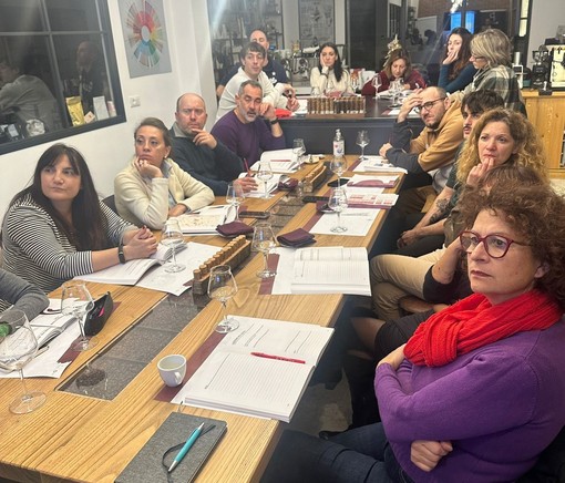 Aspi primo livello: lezioni di spumantizzazione e sui vini speciali Aspi primo livello: lezioni di spumantizzazione e sui vini speciali