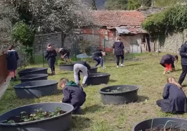 L’orto rinasce grazie ai ragazzi, un progetto di educazione ambientale a Pieve di Teco