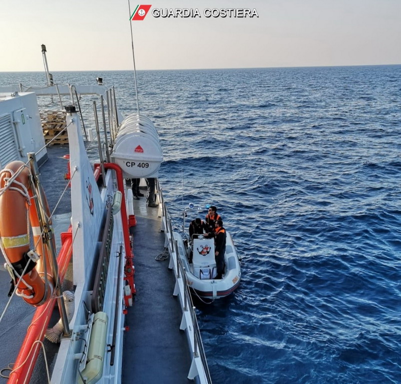 Collisione navi Corsica: terminano le operazioni di recupero del carburante, Costa: “Dimostrata la nostra capacità in emergenza” Collisione navi Corsica: terminano le operazioni di recupero del carburante, Costa: “Dimostrata la nostra capacità in emergenza”