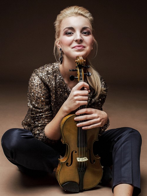 La violinista Ksenia Milas al teatro del Casinò di Sanremo