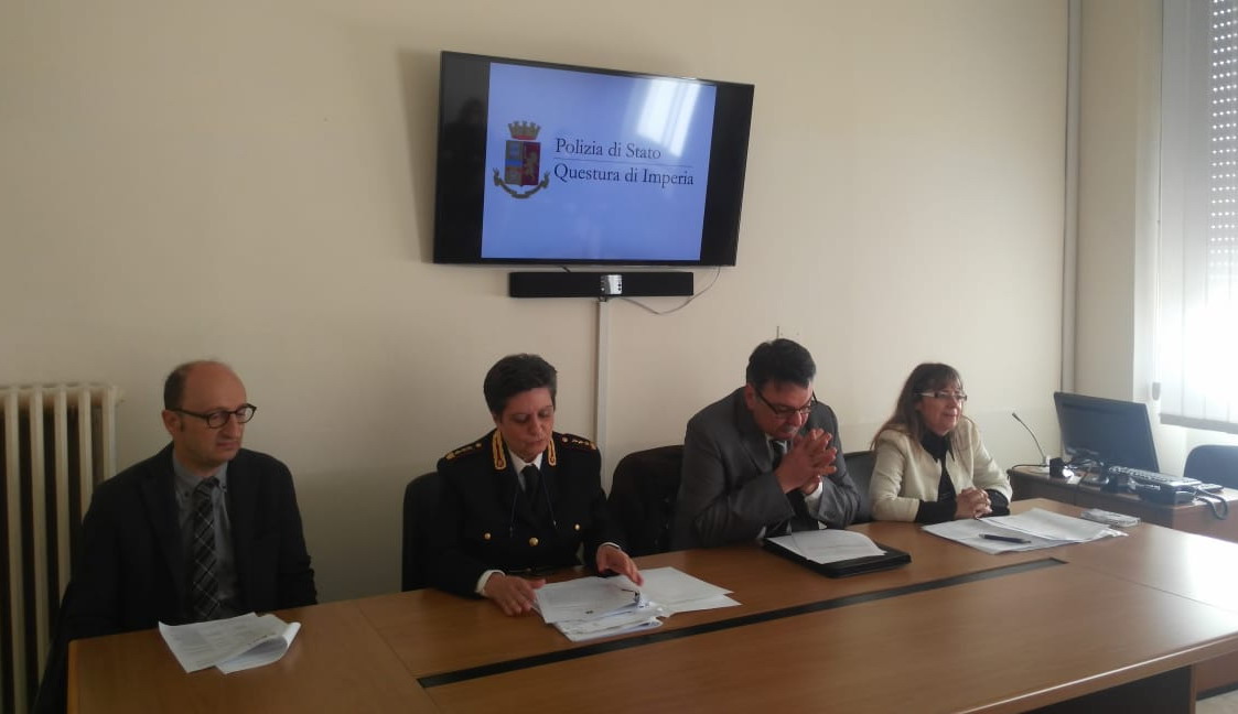 Imperia: primo bilancio dei controlli amministrativi congiunti tra Questura, Ispettorato del Lavoro, Inps e Asl in la provincia Imperia: primo bilancio dei controlli amministrativi congiunti tra Questura, Ispettorato del Lavoro, Inps e Asl in la provincia