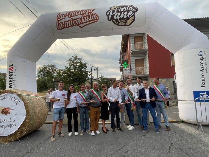 A Niella Tanaro si alza il sipario sulla terza edizione della Festa del Pane, dedicata al rubatà A Niella Tanaro si alza il sipario sulla terza edizione della Festa del Pane, dedicata al rubatà