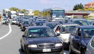 Esodo nel weekend del 25 e 26 agosto, le previsioni di traffico di Autostrade