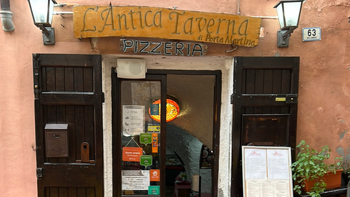 Porto Maurizio, il ristorante pizzeria l'Antica Taverna vi aspetta per le cene in vista delle festività