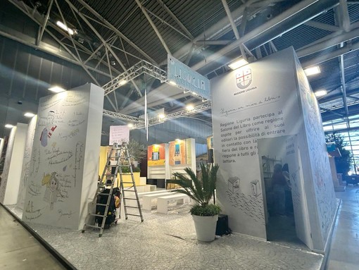 Dai lustrini, i tappeti rossi e il mortaio gigante a regione "dell'imbarazzo": la repentina metamorfosi della Liguria agli occhi dell'Italia (e non solo) Dai lustrini, i tappeti rossi e il mortaio gigante a regione "dell'imbarazzo": la repentina metamorfosi della Liguria agli occhi dell'Italia (e non solo)