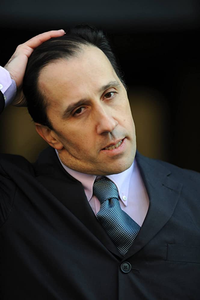 L'attore imperiese Stefano Simondo torna sul set per "Covid": il film ambientato a Lecce che racconta ansie e timori della pandemia L'attore imperiese Stefano Simondo torna sul set per "Covid": il film ambientato a Lecce che racconta ansie e timori della pandemia