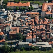 Tre generazioni, un’unica comunità: Pieve di Teco pronta a festeggiare San Sebastiano