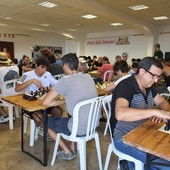 Cipressa, l'imperiese Paolo Formento vince il 1° torneo di scacchi semilampo “La Torre scende in piazza” (Foto)
