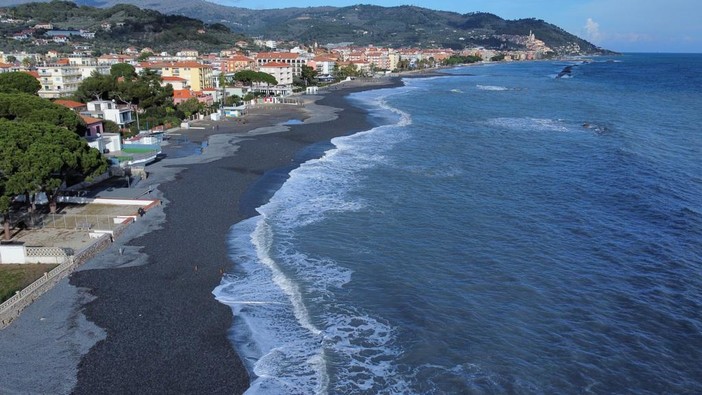 Diano Marina, il Comune chiede all’Arpal l’autorizzazione per il ripascimento dell’arenile Diano Marina, il Comune chiede all’Arpal l’autorizzazione per il ripascimento dell’arenile