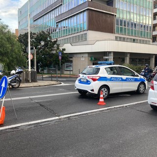 Imperia, lavori per la ciclabile e viabilità modificata a Oneglia: task force della polizia locale (foto)
