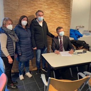 Pieve di Teco, in 2 giorni inoculate 600 terze dosi. Il sindaco Alessandri: "Grazie all'Asl per questa importante campagna" (foto)