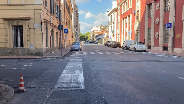 Imperia, una residente: "Via Schiva è centro cittadino, perché non viene illuminata a Natale?" Imperia, una residente: "Via Schiva è centro cittadino, perché non viene illuminata a Natale?"