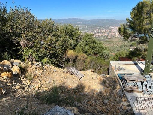 Diano Marina: ordinanza di demolizione nella zona dei 'Pini del Rosso', la soddisfazione del comitato Diano Marina: ordinanza di demolizione nella zona dei 'Pini del Rosso', la soddisfazione del comitato
