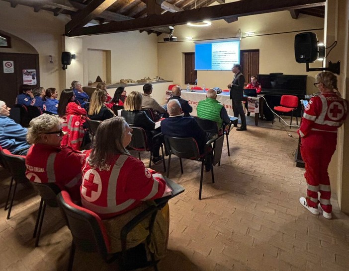 La psicologia dell’emergenza, un incontro con la Croce Rossa di Pontedassio con l’assessore-psicologo Marco Scajola La psicologia dell’emergenza, un incontro con la Croce Rossa di Pontedassio con l’assessore-psicologo Marco Scajola