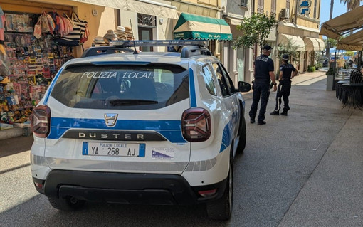 Diano Marina, controlli rafforzati della polizia locale per tutto il mese di agosto Diano Marina, controlli rafforzati della polizia locale per tutto il mese di agosto
