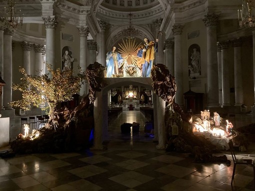 Imperia, la magia del Natale nel presepe della Cattedrale di San Maurizio a Porto (foto)