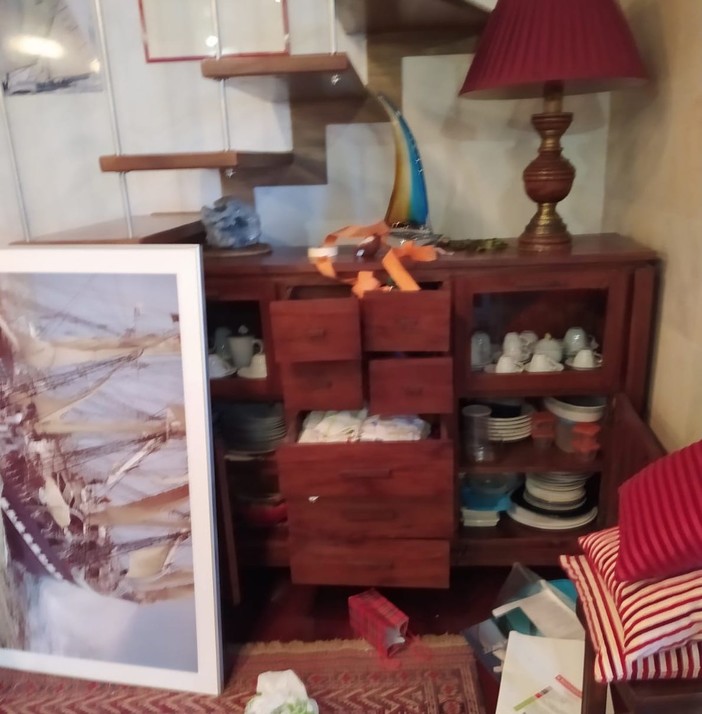 Imperia nella morsa dei ladri. Porto Maurizio nel mirino, gli abitanti: "Mancano i controlli sul territorio" Imperia nella morsa dei ladri. Porto Maurizio nel mirino, gli abitanti: "Mancano i controlli sul territorio"