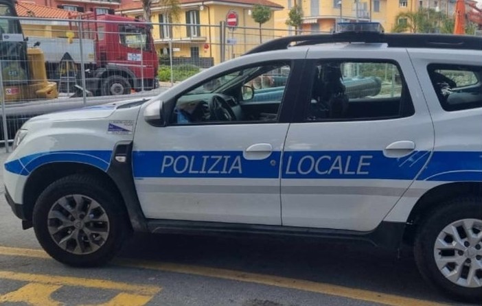 Allarme truffe a Diano Marina: false multe stradali via SMS ed email