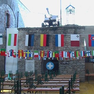 Oggi al Colle di Nava, al via la Festa della Croce Bianca di Pornassio: campeggio gratuito e serata inaugurale con il live DJ Set