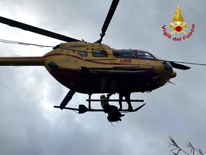 Incidente in strada Colla: scontro moto-camion, ferito un ventenne  grave al Santa Corona