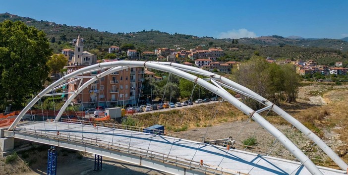 Potrebbero concludersi entro la fine dell’estate i lavori del ponte dei Piani Potrebbero concludersi entro la fine dell’estate i lavori del ponte dei Piani