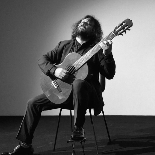 Il chitarrista di Imperia Christian Lavernier edita i suoi sei studi per chitarra classica