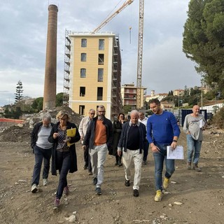 Ex Sairo, Scajola ispeziona il cantiere: "Progetto complesso, il 30 ottobre il punto di svolta"