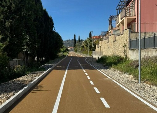 Al via lo sfalcio e la pulizia del tratto di pista ciclabile che interessa il tratto di San Bartolomeo al Mare
