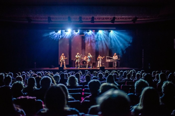 La musica degli Abba a Diano Marina per la quarta serata dell'Emd Festival La musica degli Abba a Diano Marina per la quarta serata dell'Emd Festival