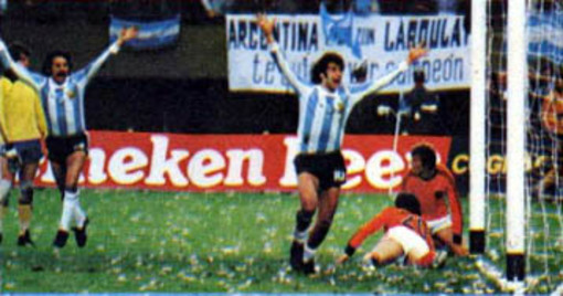 ACCADDE OGGI, 27 GIUGNO 1978. Turista olandese derubato in campeggio mentre assiste alla finale (persa ai supplementari) tra gli Orange e l’Argentina