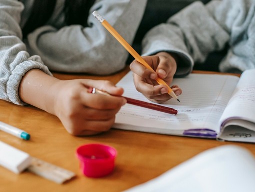 Compiti, ripasso e nuove amicizie: a Cervo apre “Onde di Sapere” Compiti, ripasso e nuove amicizie: a Cervo apre “Onde di Sapere”