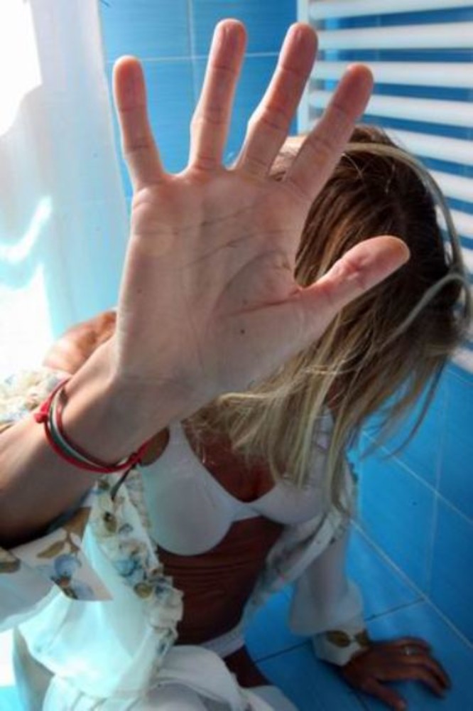 Imperia: un minore tenta di violentare una sua coetanea, le sue urla attivano l'allarme dato alla Polizia