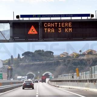 Lavori sulla A10 in direzione Genova: oltre 10 km di coda tra Arma di Taggia e Imperia Est Lavori sulla A10 in direzione Genova: oltre 10 km di coda tra Arma di Taggia e Imperia Est
