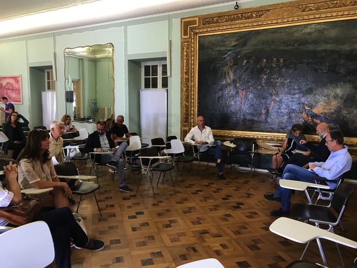 Assemblea “per pochi intimi” questa mattina in Comune a Sanremo