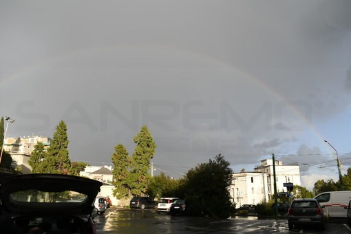 Maltempo: temporali e forti acquazzoni sulla nostra provincia, alla fine anche lo spettacolo dell'arcobaleno (Foto)