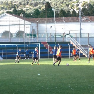 Calcio, Imperia. Domani al 'Ciccione' arriva la Lavagnese. Emergenza in attacco per Mister Cortellini