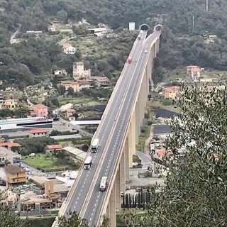 Primo weekend di luglio: per ora traffico sostenuto verso le località di vacanza ma non ci sono code