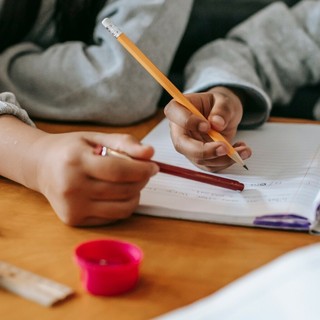 Compiti, ripasso e nuove amicizie: a Cervo apre “Onde di Sapere”