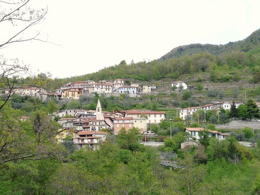 Armo: si è chiusa la XVI edizione del concorso di poesia dialettale “Le Veglie d’Armo”, ecco i premiati Armo: si è chiusa la XVI edizione del concorso di poesia dialettale “Le Veglie d’Armo”, ecco i premiati