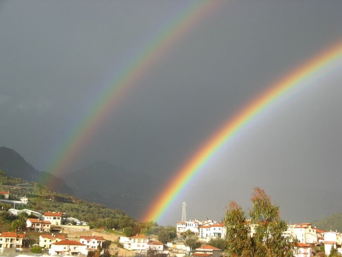 Allerta meteo fino alle 10 ma sulla nostra provincia è tornato il sole: da stasera pioverà nuovamente (i dati) Allerta meteo fino alle 10 ma sulla nostra provincia è tornato il sole: da stasera pioverà nuovamente (i dati)