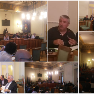 Imperia: la Corte dei Conti scrive ai comuni soci di Rivieracqua chiedendo di accantonare fondi a bilancio della società. Bagarre all'assemblea dei sindaci (Foto e Video) Imperia: la Corte dei Conti scrive ai comuni soci di Rivieracqua chiedendo di accantonare fondi a bilancio della società. Bagarre all'assemblea dei sindaci (Foto e Video)