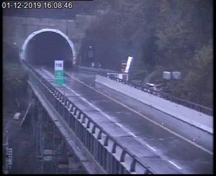 Chiusa nuovamente la A6 Savona-Torino: i sensori evidenziano allarme frana ed il traffico viene bloccato