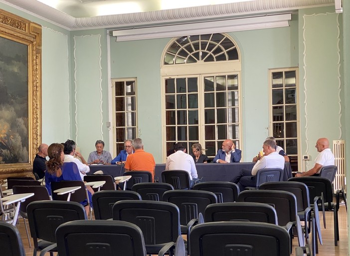 Acqua e rifiuti, doppia riunione: per la nostra provincia una giornata importante Acqua e rifiuti, doppia riunione: per la nostra provincia una giornata importante