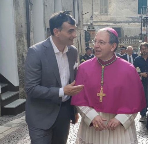 Il segretario della Lega Imperia Antonio Federico con Mons. Antonio Suetta