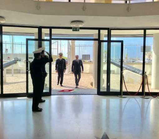 Visita del prefetto di Imperia Alberto Intini alla Capitaneria di porto di Imperia Visita del prefetto di Imperia Alberto Intini alla Capitaneria di porto di Imperia