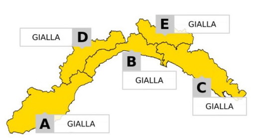 Allerta gialla ma, almeno per ora i temporali hanno colpito il savonese ed il Levante: le piogge si stanno avvicinando all'imperiese