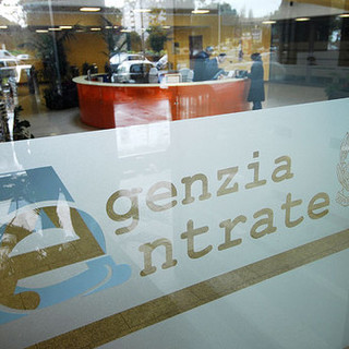 Multe agli ultra 50enni per l'obbligo vaccinale: ne arrivano anche in provincia e in tanti si rivolgono ai Sindaci