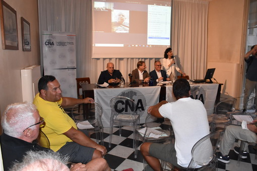Sanremo: dalla città dei fiori la Cna Balneari lancia l'appello al Governo sul diritto di prelazione (Foto e Video) Sanremo: dalla città dei fiori la Cna Balneari lancia l'appello al Governo sul diritto di prelazione (Foto e Video)