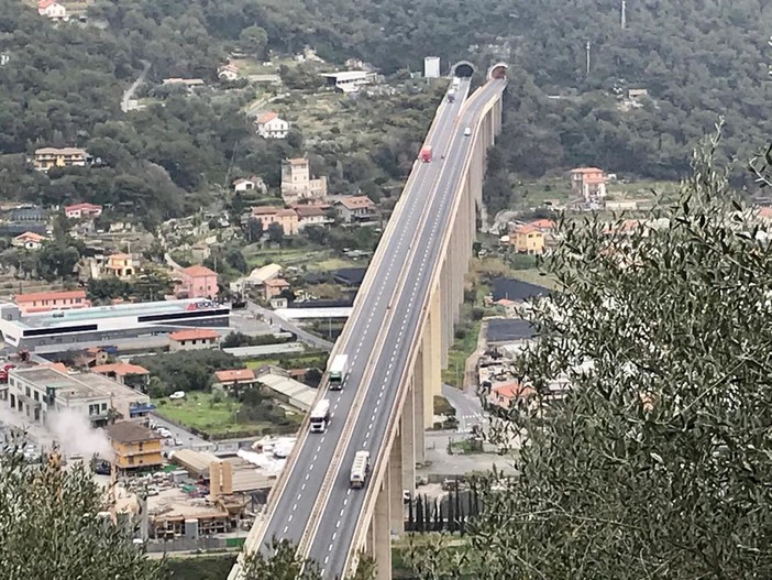 Primo weekend di luglio: per ora traffico sostenuto verso le località di vacanza ma non ci sono code Primo weekend di luglio: per ora traffico sostenuto verso le località di vacanza ma non ci sono code